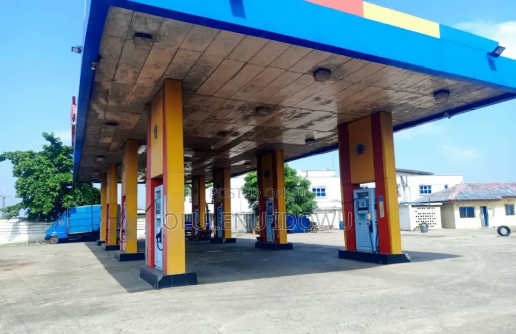 Functional and Licensed Filling Station for Sale in Dopemu, Lagos-Abeokuta Expressway